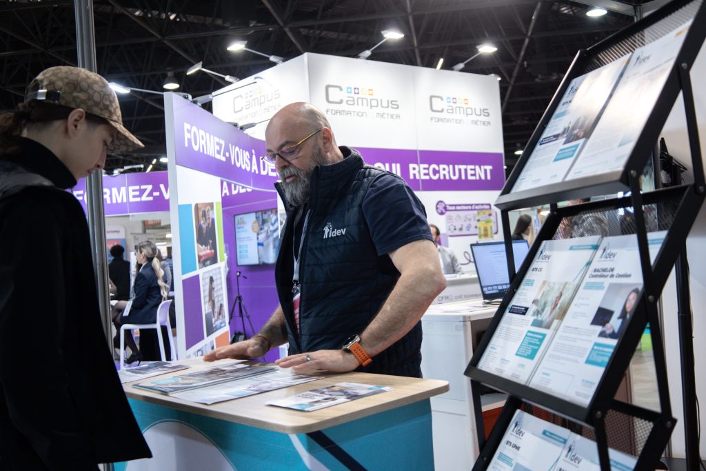 IDEV Formation au Salon de l’Étudiant en mars